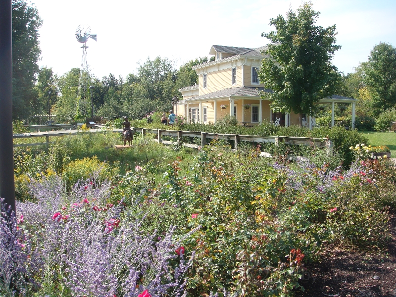 Western Michigan [2009] 362.JPG - Scenes from Frederik Meijer Gardens & Sculpture Park.